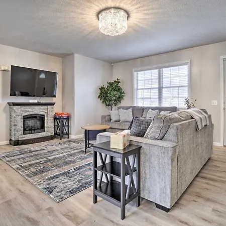 Renovated Logan Home With Pond And Fire Pit Exterior foto
