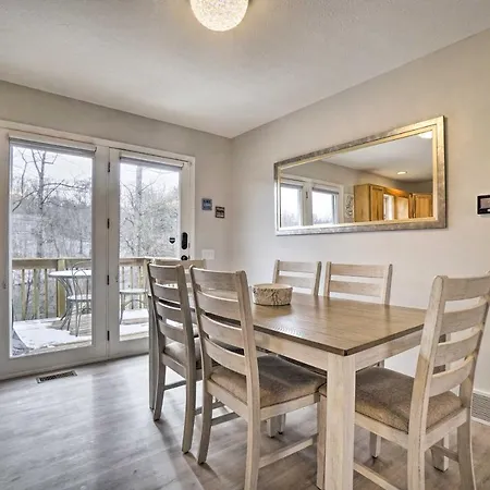 Renovated Logan Home With Pond And Fire Pit Exterior foto