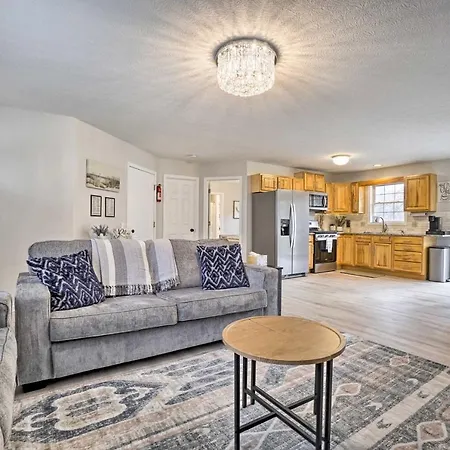 Renovated Logan Home With Pond And Fire Pit Exterior foto