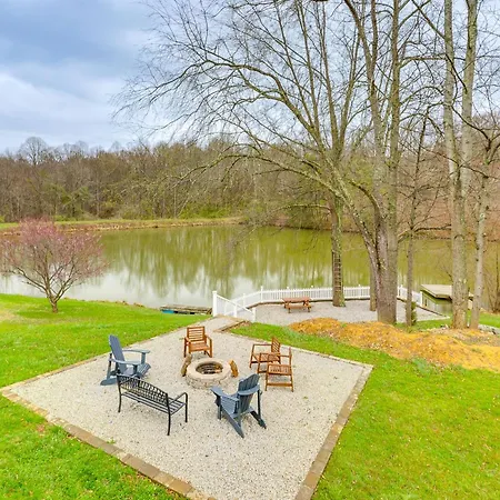 Renovated Logan Home With Pond And Fire Pit Exterior foto