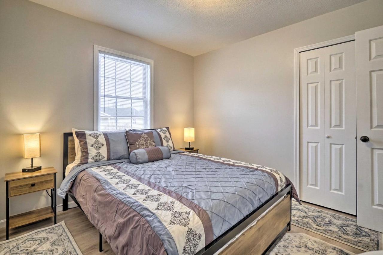 Renovated With Pond And Fire Pit Holiday home