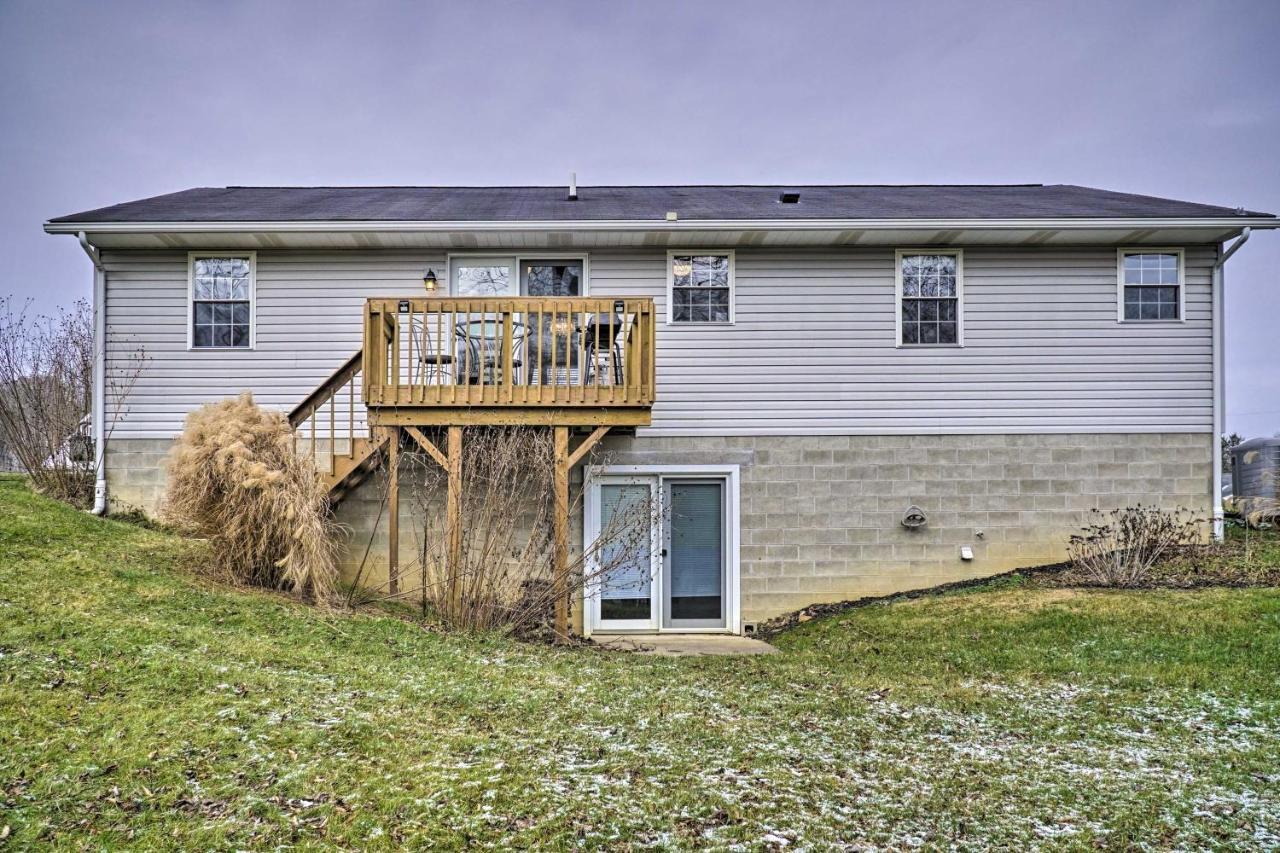 Renovated With Pond And Fire Pit Holiday home
