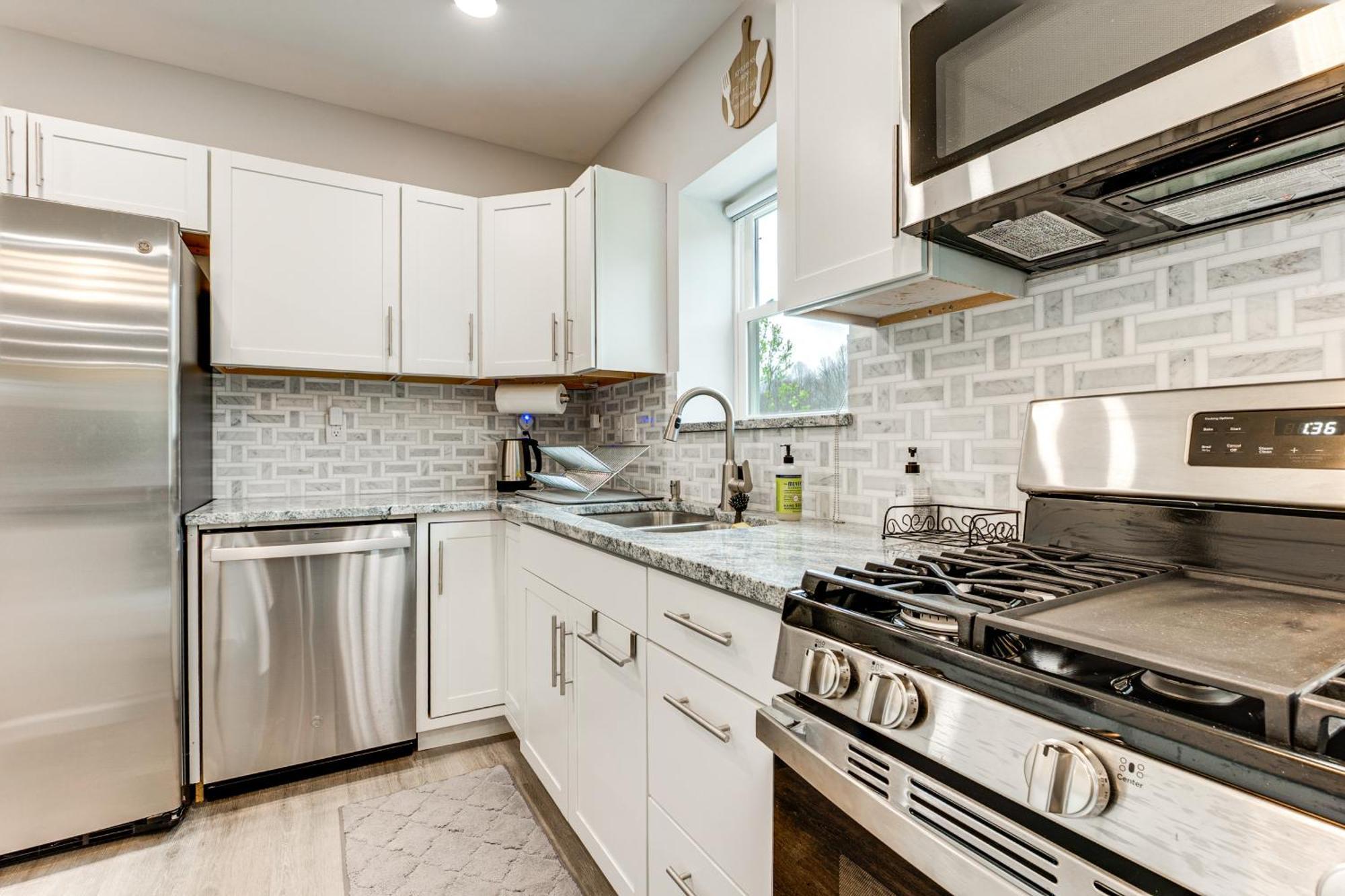 Renovated With Pond And Fire Pit Logan
