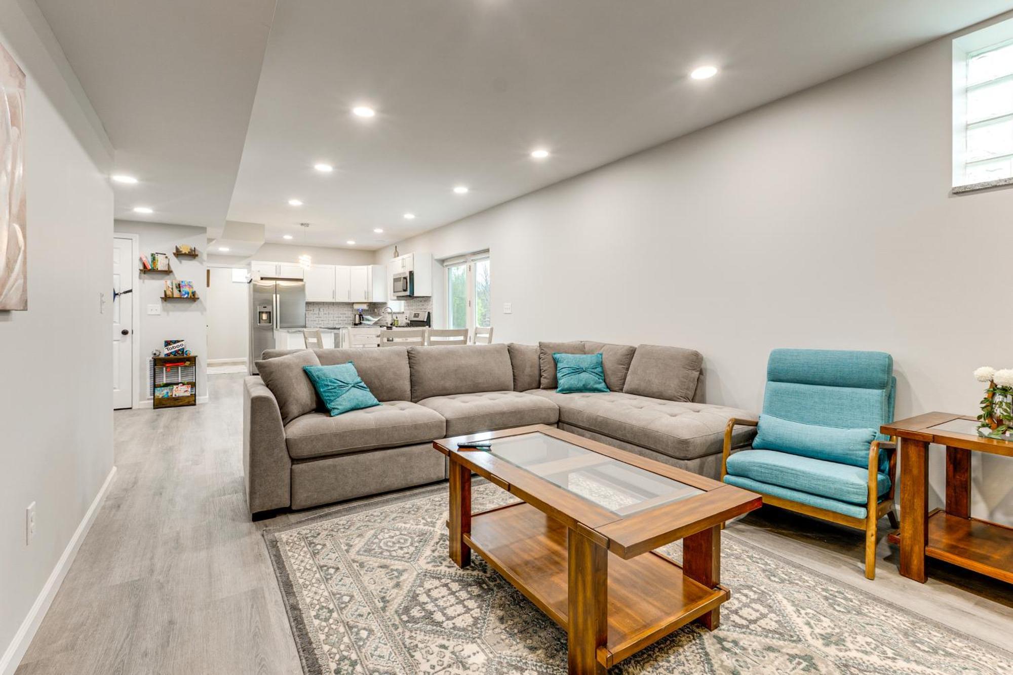 Renovated With Pond And Fire Pit * Logan